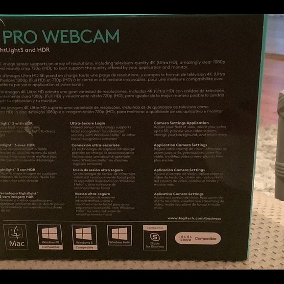 Logitech 4K PRO WEBCAM with right light 3 and HDR Black